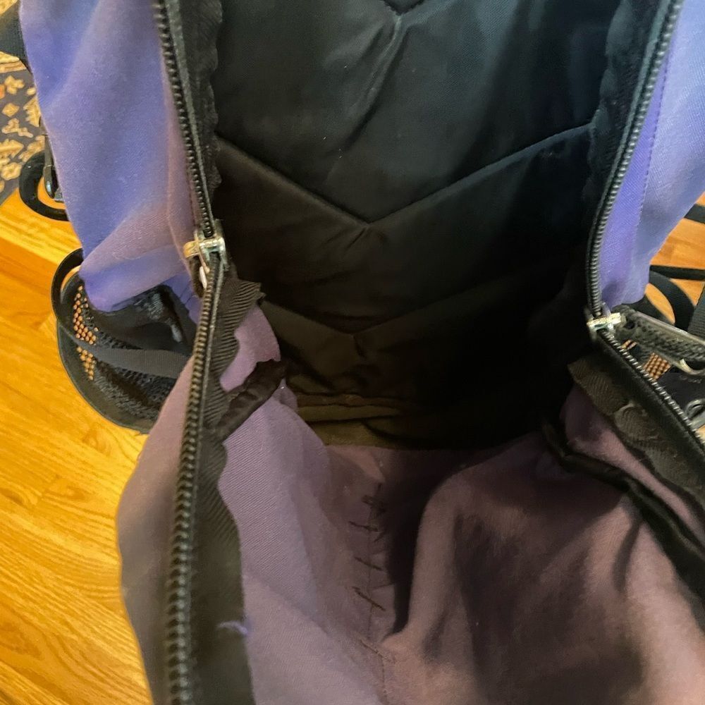 The North Face 90’s Purple and Black Faded Backpack - Picture 11 of 16